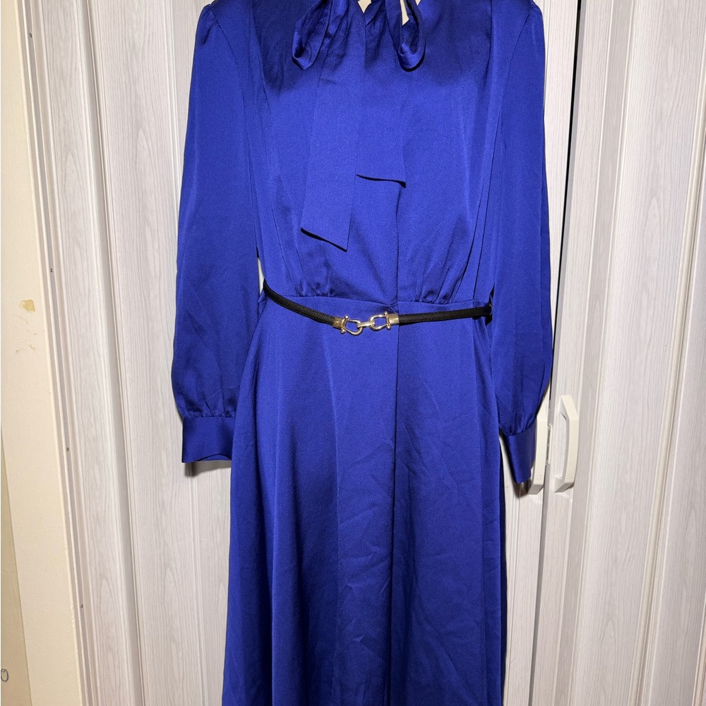 NWT- Tahari Arthur S.Levine Iris Blue 12 Solid Long Sleeve Dress Vneck Bow Tie